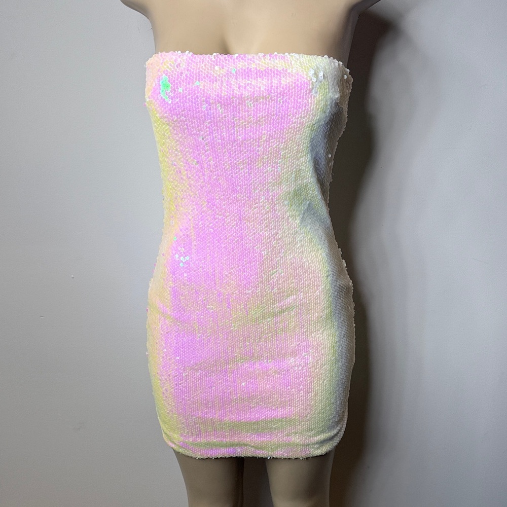 Forever 21 White Iridescent Sequin Strapless Party Dress